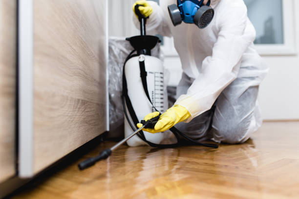 Best Exterminator Services  in Slinger, WI